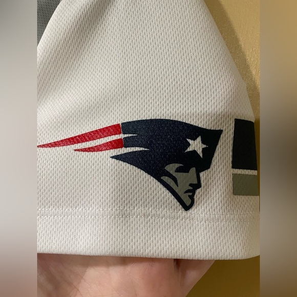 NWOT New England Patriots Majestic Women's Jersey - Picture 8 of 8